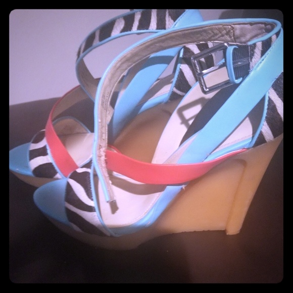 Calvin Klein Wedges - Picture 1 of 5